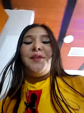 Wild lilhyy online show from April 21, 2026, 1:42 am