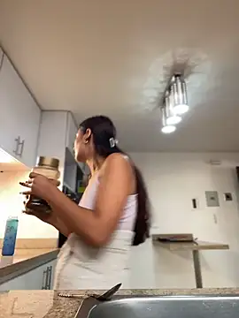 -BabyLuna online show from March 13, 2026, 1:27 pm