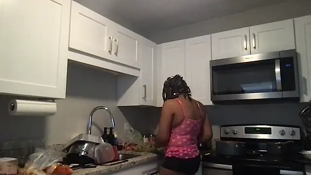 bisexualbeauty50 online show from February 14, 2026, 8:20 pm