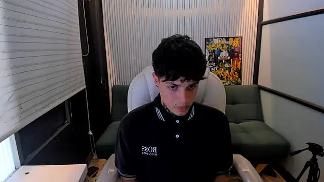 Snapshot of Declan-Foxx chatting on April 14, 2026, 8:25 pm Declan-Foxx online show from April 14, 2026, 8:25 pm