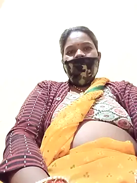 Snapshot of Kirti_sacsena chatting on February 27, 2026, 4:40 pm Kirti sacsena online show from February 27, 2026, 4:40 pm