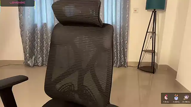 kamyaahh online show from April 17, 2026, 1:41 am