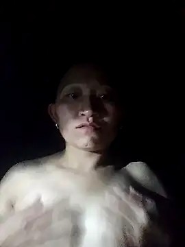 Snapshot of Linka998 chatting on February 20, 2026, 6:32 pm Linka998 online show from February 20, 2026, 6:32 pm