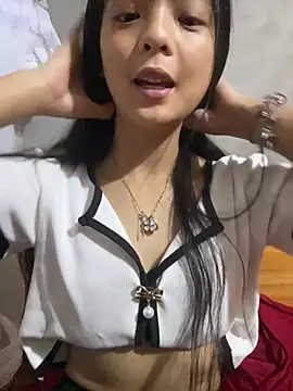 Snapshot of tenten110 chatting on February 25, 2026, 7:52 am tenten110 online show from February 25, 2026, 7:52 am