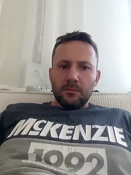 Snapshot of defaktor chatting on May 23, 2026, 3:22 pm defaktor online show from May 23, 2026, 3:22 pm