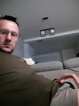 Snapshot of defaktor chatting on February 9, 2026, 9:13 pm defaktor online show from February 9, 2026, 9:13 pm