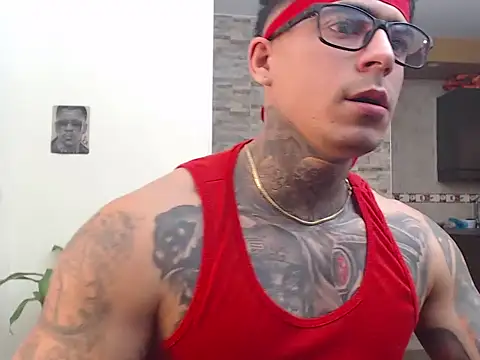 maxstrom111 online show from February 12, 2026, 2:06 pm