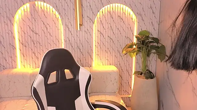 dani tf online show from March 4, 2026, 12:46 pm