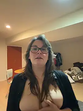 Snapshot of mshunny chatting on March 20, 2026, 6:25 am mshunny online show from March 20, 2026, 6:25 am