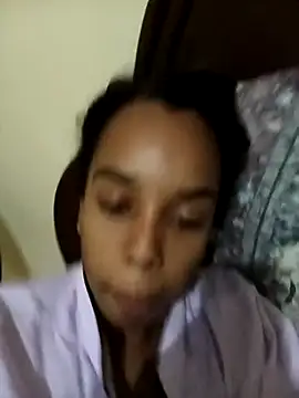 Snapshot of Roxilover chatting on February 10, 2026, 1:04 am Roxilover online show from February 10, 2026, 1:04 am