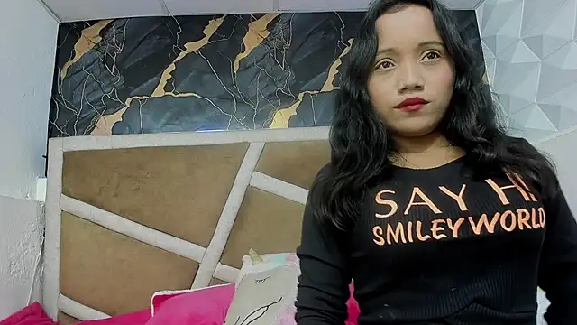 Snapshot of Kimmy_london19 chatting on February 17, 2026, 9:56 pm Kimmy london19 online show from February 17, 2026, 9:56 pm