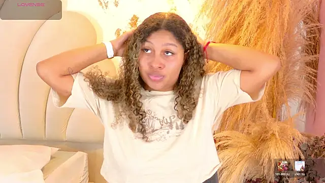 Snapshot of sabrina_lafaux_cr chatting on March 2, 2026, 7:32 pm sabrina lafaux cr online show from March 2, 2026, 7:32 pm