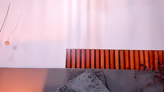 Snapshot of AndraCyruss chatting on February 24, 2026, 10:10 pm AndraCyruss online show from February 24, 2026, 10:10 pm