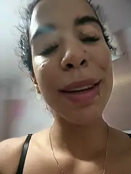 Woo isDaphne online show from March 20, 2026, 10:44 pm