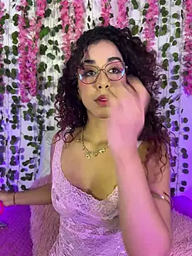 Snapshot of Woo_isDaphne chatting on February 20, 2026, 11:06 pm Woo isDaphne online show from February 20, 2026, 11:06 pm