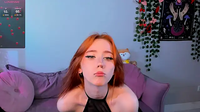 Asuka miu online show from March 12, 2026, 6:39 am