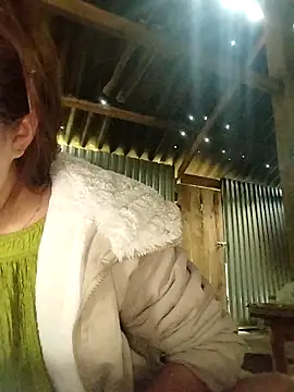 Yiyoongg online show from March 7, 2026, 3:02 am