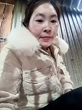 Snapshot of Yiyoongg chatting on February 20, 2026, 8:16 am Yiyoongg online show from February 20, 2026, 8:16 am