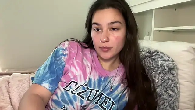 anitayurmoniii online show from July 6, 2026, 1:01 am