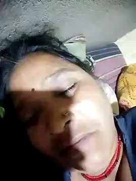 Snapshot of Loomaraj chatting on March 2, 2026, 4:36 pm Loomaraj online show from March 2, 2026, 4:36 pm