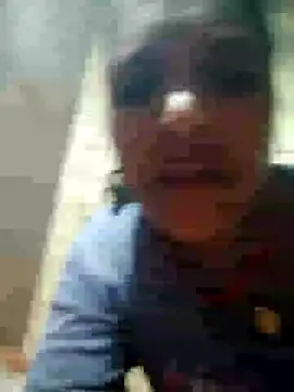 Snapshot of Loomaraj chatting on February 19, 2026, 4:04 pm Loomaraj online show from February 19, 2026, 4:04 pm