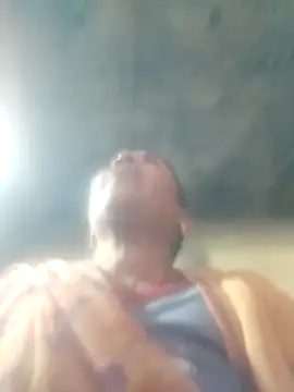 Snapshot of Loomaraj chatting on February 18, 2026, 5:27 am Loomaraj online show from February 18, 2026, 5:27 am