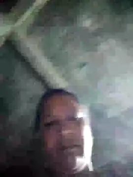 Snapshot of Loomaraj chatting on July 16, 2026, 10:18 pm Loomaraj online show from July 16, 2026, 10:18 pm