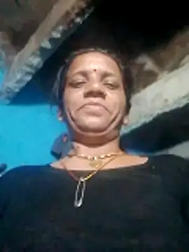 Snapshot of Anitarakkoli chatting on May 10, 2026, 7:49 pm Anitarakkoli online show from May 10, 2026, 7:49 pm