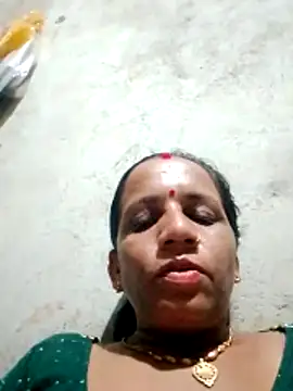 Snapshot of Anitarakkoli chatting on May 20, 2026, 4:48 pm Anitarakkoli online show from May 20, 2026, 4:48 pm