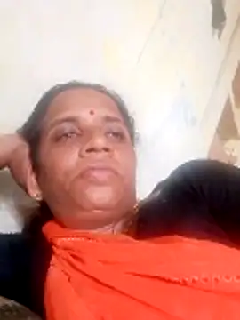 Snapshot of Anitarakkoli chatting on May 13, 2026, 9:27 am Anitarakkoli online show from May 13, 2026, 9:27 am
