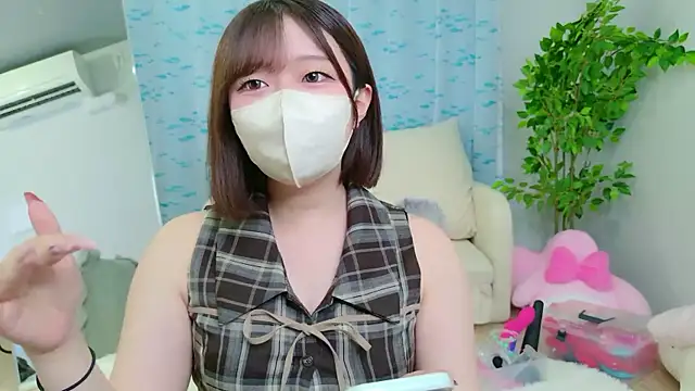 Saki chanF online show from June 7, 2026, 4:07 am