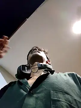 Sam03s online show from April 3, 2026, 4:24 pm