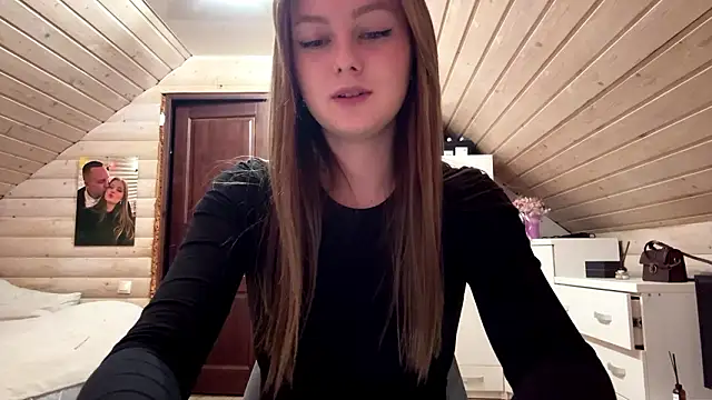 TessSamul online show from March 27, 2026, 7:37 pm