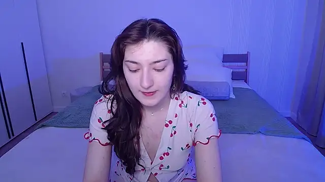 RosieGloom online show from April 15, 2026, 12:49 am