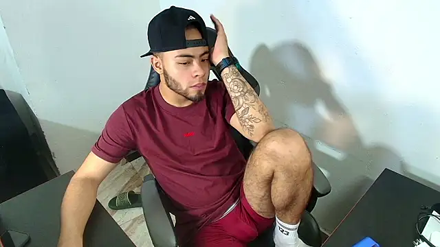 Snapshot of Xanderstone00 chatting on February 17, 2026, 7:11 pm Xanderstone00 online show from February 17, 2026, 7:11 pm