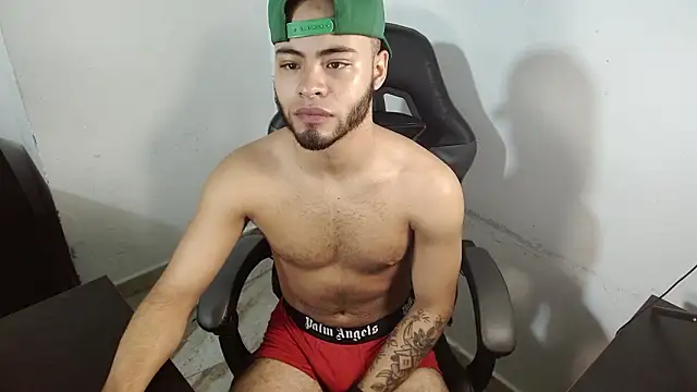 Snapshot of Xanderstone00 chatting on February 8, 2026, 7:00 pm Xanderstone00 online show from February 8, 2026, 7:00 pm