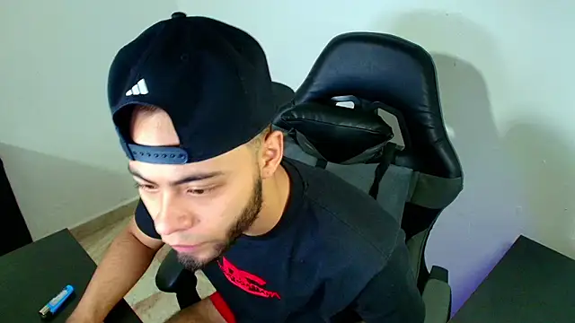 Snapshot of Xanderstone00 chatting on March 3, 2026, 8:38 pm Xanderstone00 online show from March 3, 2026, 8:38 pm