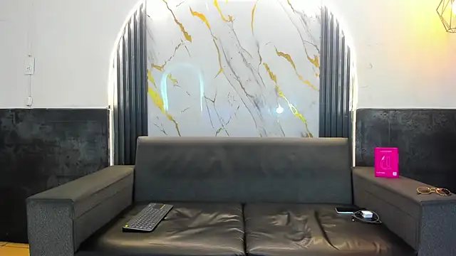 Isaak 26 online show from March 23, 2026, 4:40 pm