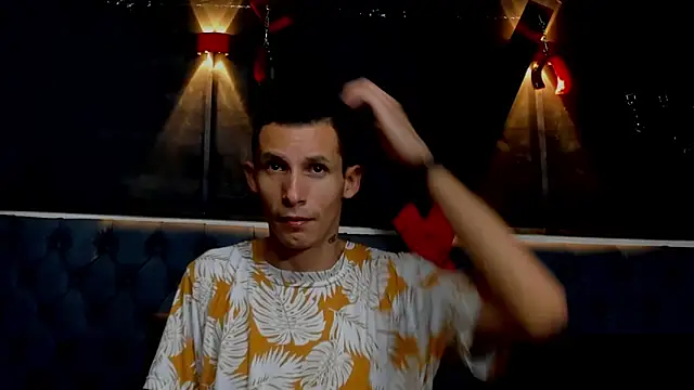 Snapshot of Isaak_26 chatting on February 10, 2026, 6:40 pm Isaak 26 online show from February 10, 2026, 6:40 pm