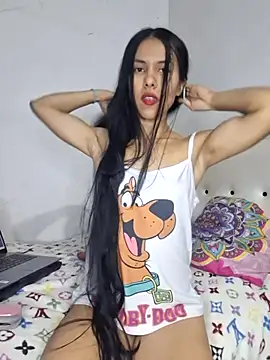 Snapshot of Alannys19 chatting on July 7, 2026, 3:53 am Alannys19 online show from July 7, 2026, 3:53 am