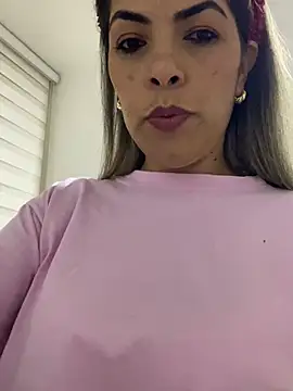 Snapshot of Encantadora_Eva chatting on February 13, 2026, 1:38 am Encantadora Eva online show from February 13, 2026, 1:38 am