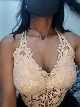 Snapshot of LIZANI_0 chatting on February 22, 2026, 3:42 am LIZANI 0 online show from February 22, 2026, 3:42 am