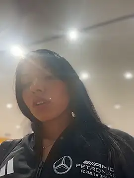 jadelaurent online show from March 29, 2026, 9:27 pm