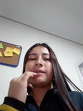 JuliettaArlet online show from April 9, 2026, 11:05 am