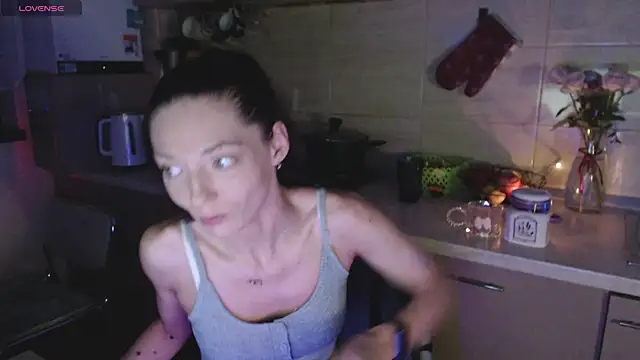 Snapshot of AyanaGrumpix chatting on April 13, 2026, 12:25 am AyanaGrumpix online show from April 13, 2026, 12:25 am