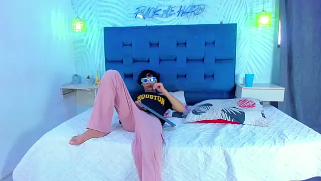 Snapshot of Adventurous_Boys chatting on February 27, 2026, 6:19 pm Adventurous Boys online show from February 27, 2026, 6:19 pm