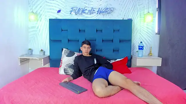 Snapshot of Adventurous_Boys chatting on February 22, 2026, 6:09 pm Adventurous Boys online show from February 22, 2026, 6:09 pm