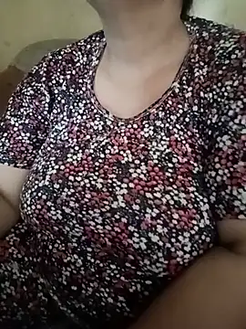 Snapshot of Simran_008 chatting on July 8, 2026, 2:24 am Simran 008 online show from July 8, 2026, 2:24 am