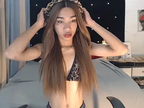 Queenoflustx online show from February 10, 2026, 2:10 am