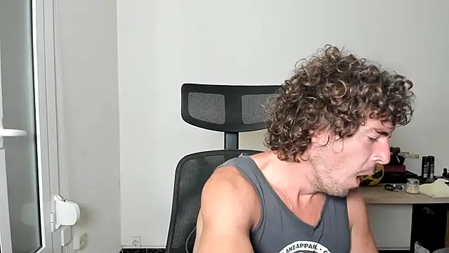 joaquin420 hot online show from May 21, 2026, 5:05 am
